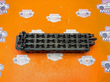 Блок предохранителей MERCEDES-BENZ C-класс W202/S202 (1993 - 1997) — Разборка Мерседес