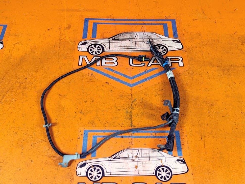 Провод стартера MERCEDES-BENZ C-класс W205/S205/C205/A205 (2014 - 2018) C 250d 2.1 4MATIC 7G-Tronic (204 л.с.) фото 1 &mdash; Разборка Мерседес