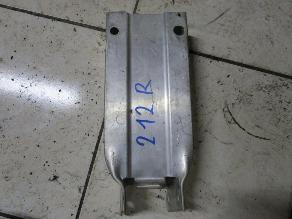 Кронштейн усилителя переднего бампера MERCEDES-BENZ E-класс W212/S212/C207/A207 рестайлинг (2013 - 2016) фото 1 — Разборка Мерседес