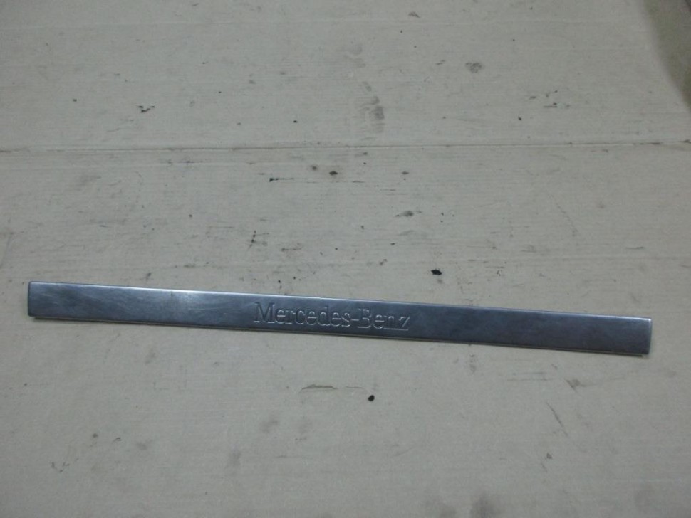 Накладка порога внутренняя MERCEDES-BENZ M-класс W163 рестайлинг (2001 - 2005) фото 1 — Разборка Мерседес