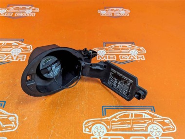 Лючок топливного бака MERCEDES-BENZ R-класс W251 (2005 - 2007) — Разборка Мерседес