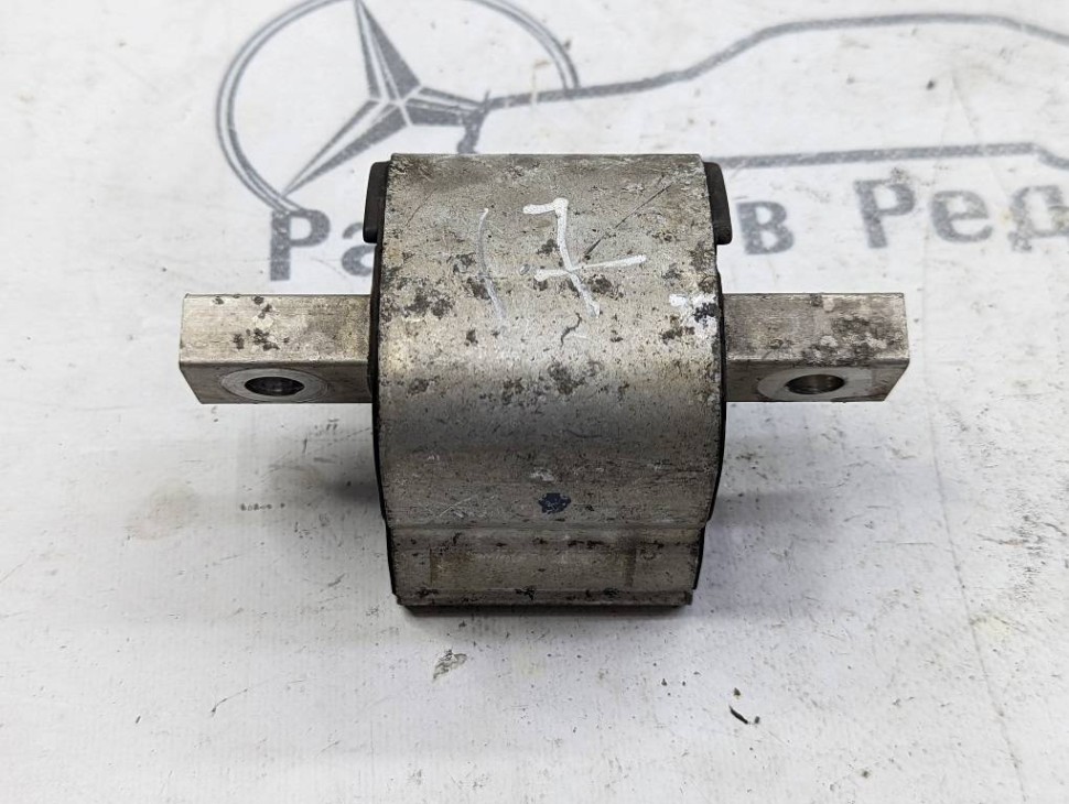 Опора КПП MERCEDES-BENZ S-класс W222/C217/A217 (2013 - 2017) фото 1 — Разборка Мерседес