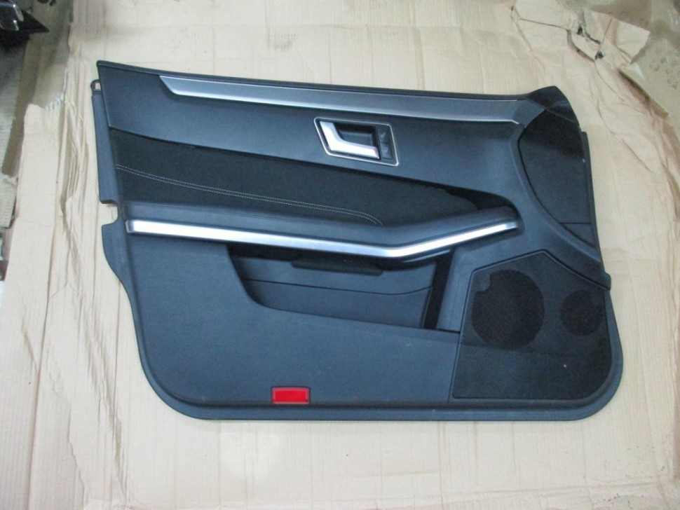 Карта двери передняя левая MERCEDES-BENZ E-класс W212/S212/C207/A207 рестайлинг (2013 - 2016) фото 1 — Разборка Мерседес