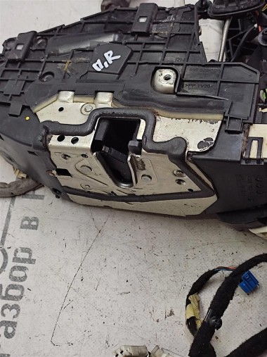 Замок двери передней правой MERCEDES-BENZ S-класс W221 (2005 - 2009) — Разборка Мерседес