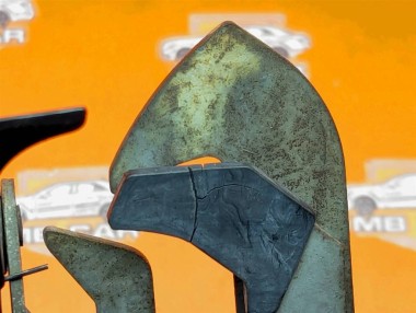 Замок капота MERCEDES-BENZ E-класс W211/S211 (2002 - 2006) — Разборка Мерседес