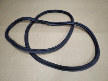 Уплотнитель крышки багажника MERCEDES-BENZ GLE-класс AMG W166 (2015 - 2019) — Разборка Мерседес