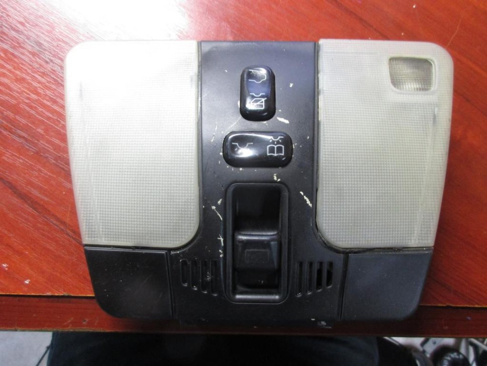 Плафон салона MERCEDES-BENZ E-класс W210/S210 (1995 - 1999) фото 1 — Разборка Мерседес