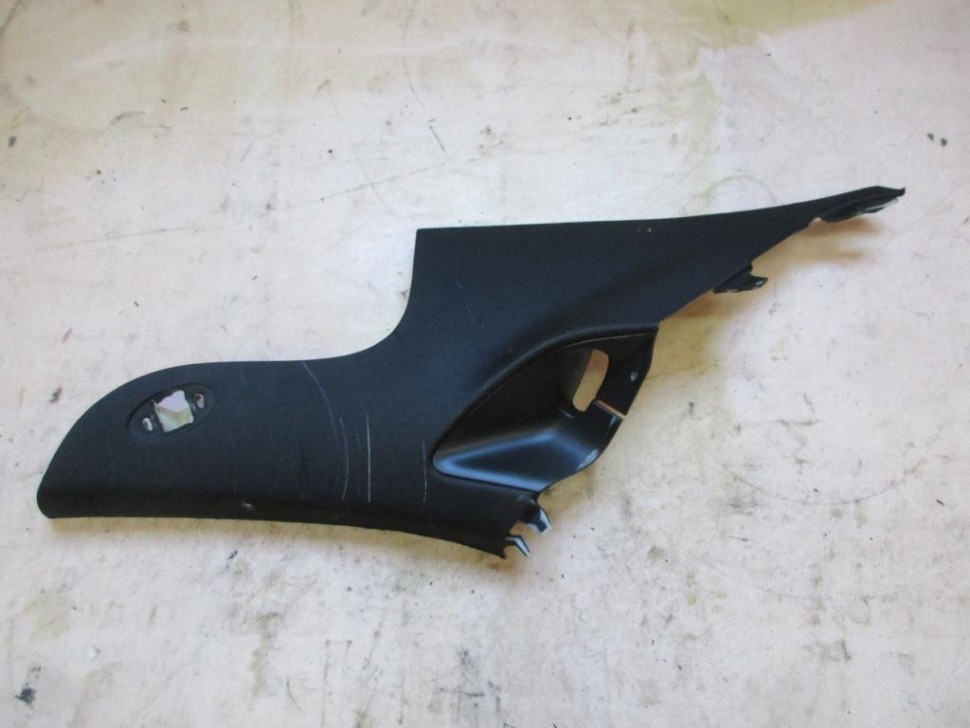 Накладка задней стойки MERCEDES-BENZ CLK-класс C209/W209 рестайлинг (2005 - 2010) фото 1 — Разборка Мерседес