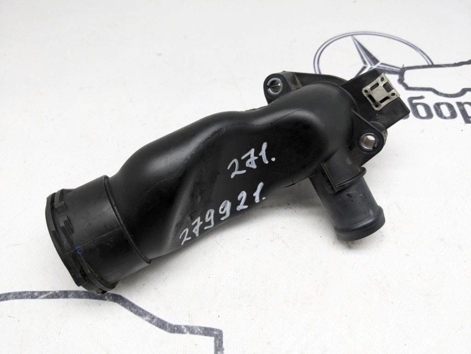 Фланец системы охлаждения MERCEDES-BENZ C-класс W204/S204 (2006 - 2011) фото 1 — Разборка Мерседес