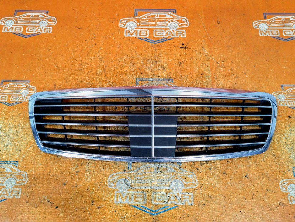 Решетка радиатора MERCEDES-BENZ E-класс W211/S211 (2002 - 2006) фото 1 — Разборка Мерседес