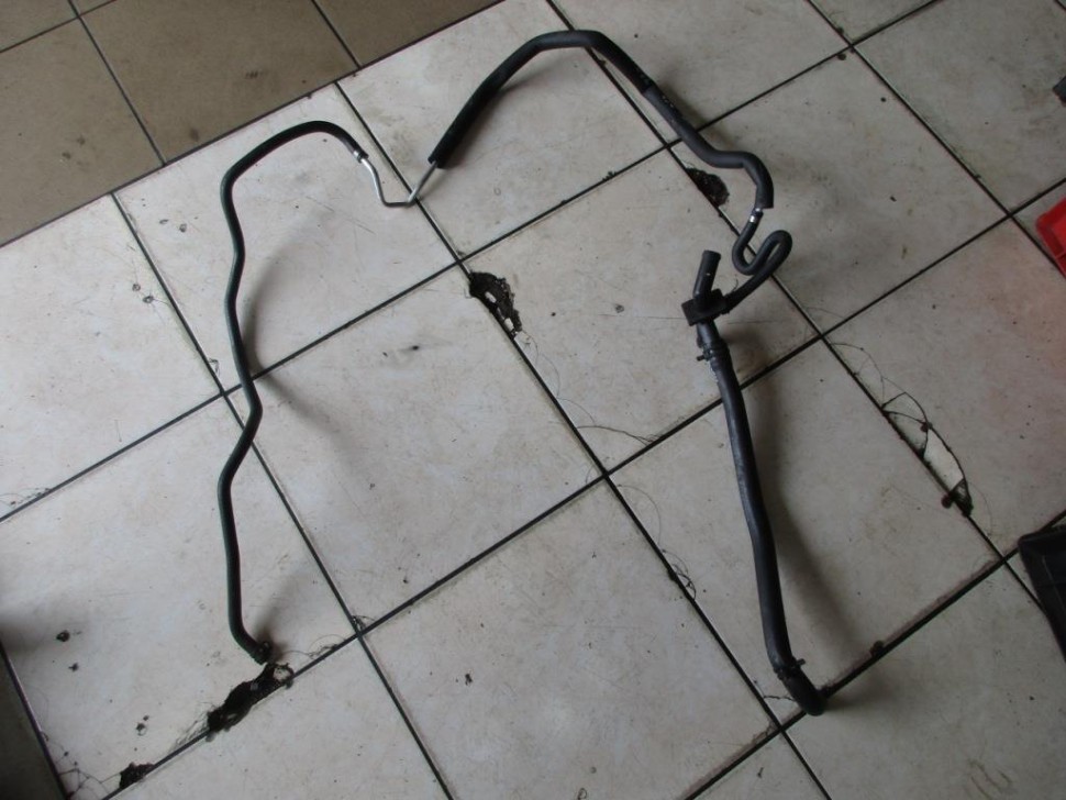 Патрубок ОЖ MERCEDES-BENZ GLE-класс Coupe C292 (2015 - 2019) фото 1 — Разборка Мерседес