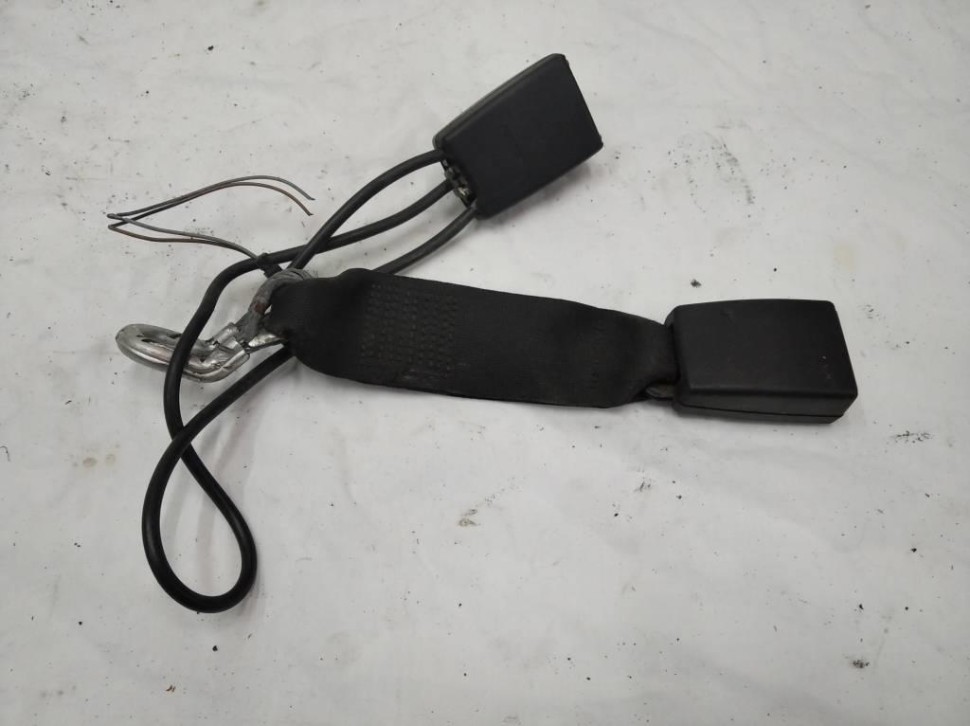 Замок ремня безопасности MERCEDES-BENZ S-класс W220 (1998 - 2005) фото 1 — Разборка Мерседес