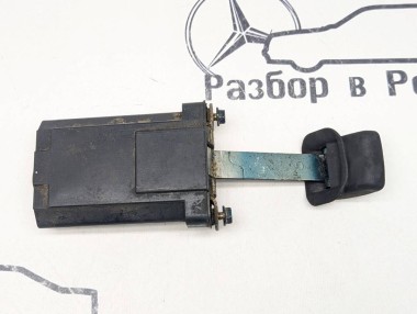 Ограничитель двери MERCEDES-BENZ E-класс W210/S210 (1995 - 1999) — Разборка Мерседес