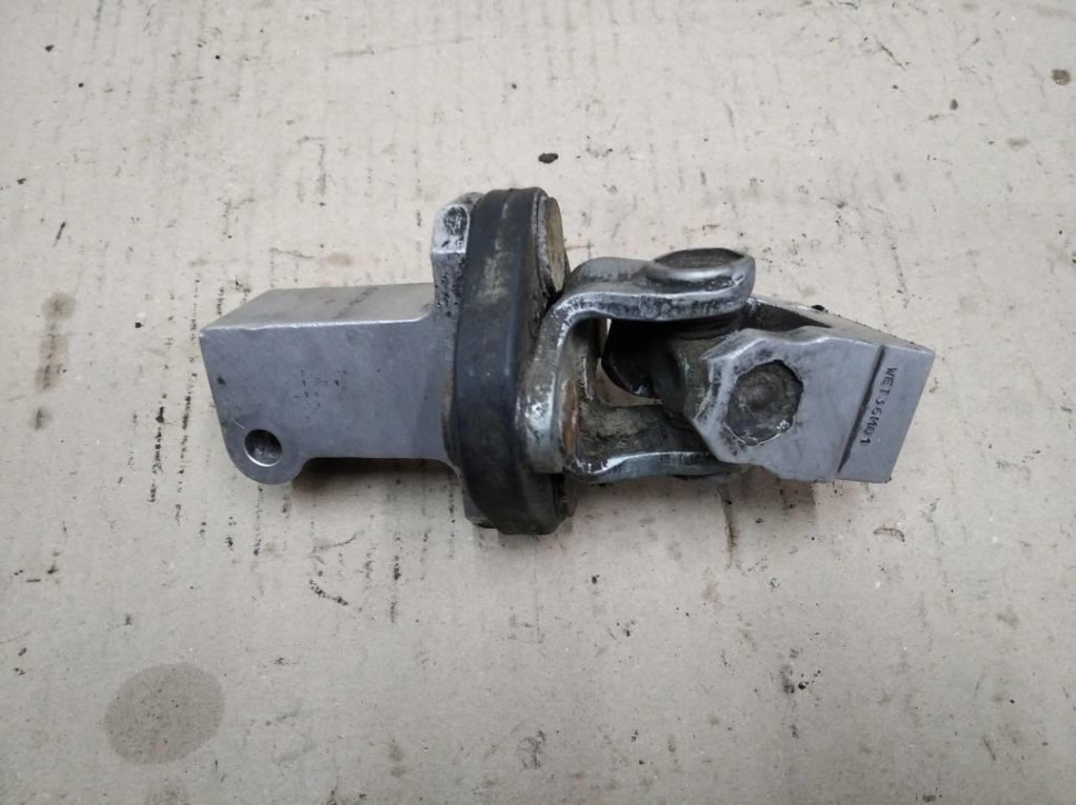 Кардан рулевого вала MERCEDES-BENZ E-класс W210/S210 рестайлинг (1999 - 2003) фото 1 — Разборка Мерседес