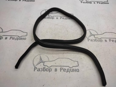 Уплотнитель моторного отсека MERCEDES-BENZ CLS-класс C219 (2004 - 2008) — Разборка Мерседес