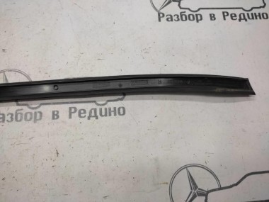 Молдинг лобового стекла MERCEDES-BENZ R-класс W251 (2005 - 2007) — Разборка Мерседес