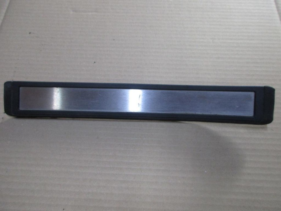 Накладка порога внутренняя MERCEDES-BENZ E-класс W211/S211 (2002 - 2006) фото 1 — Разборка Мерседес