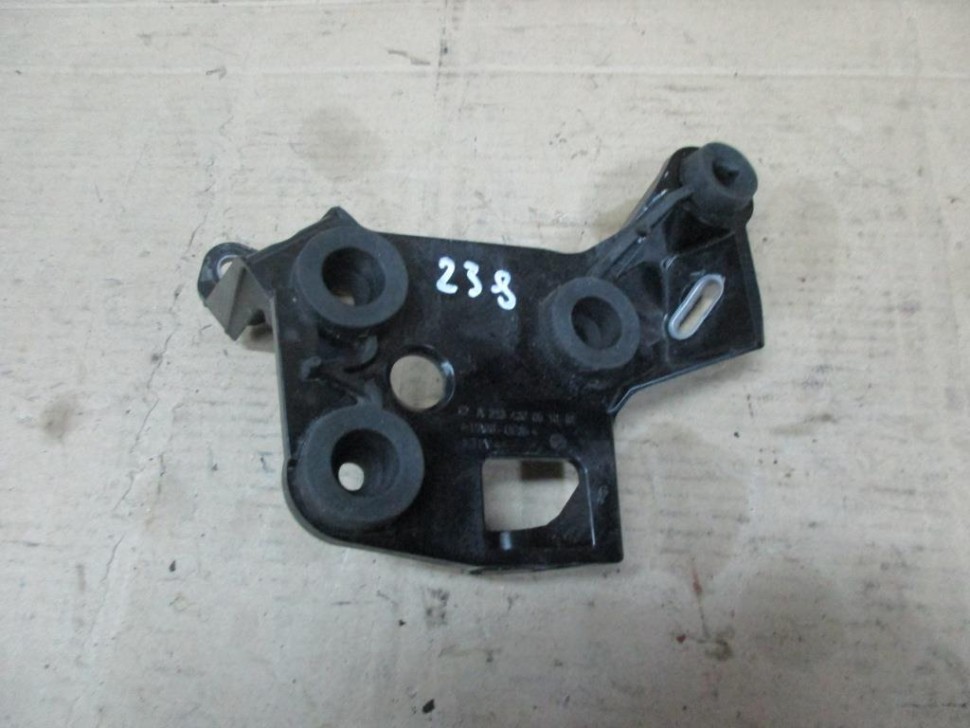 Кронштейн блока ABS MERCEDES-BENZ E-класс W213/S213/C238/A238 (2016 - 2021) фото 1 — Разборка Мерседес