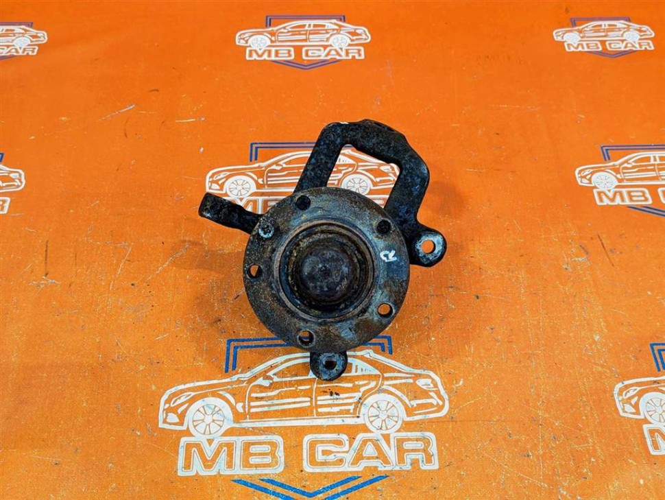 Кулак поворотный передний правый MERCEDES-BENZ Sprinter W901-905 (1995 - 2006) фото 1 — Разборка Мерседес