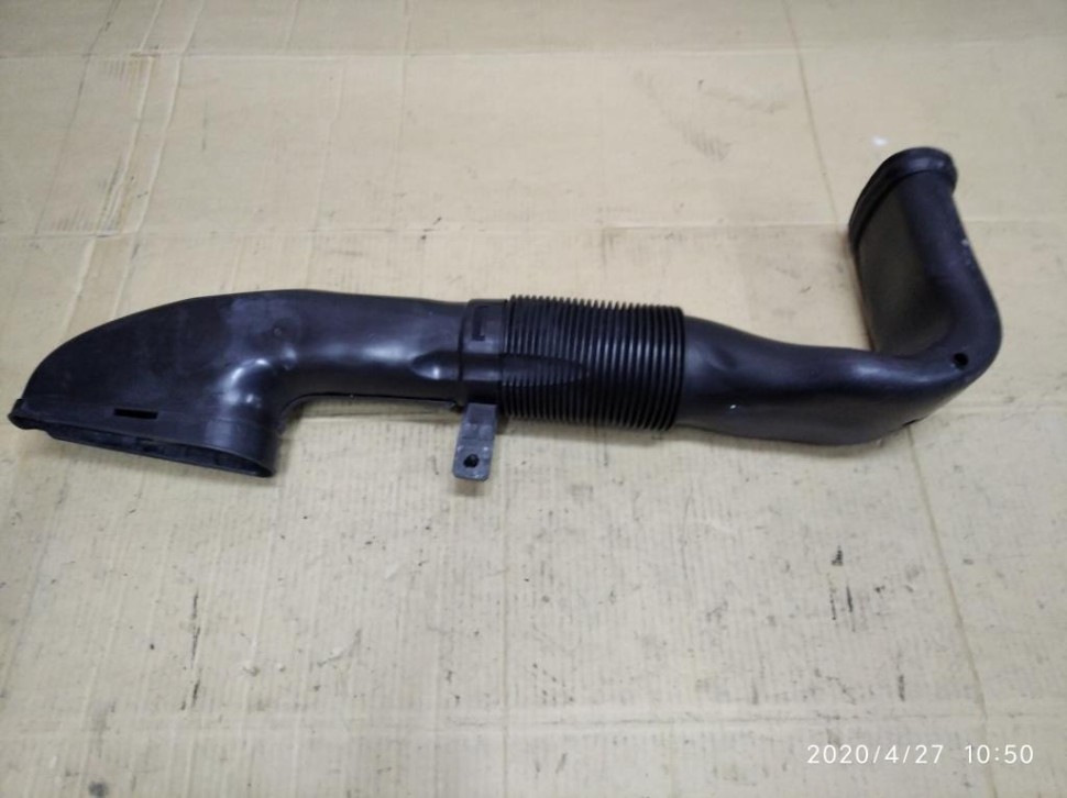 Патрубок воздушный MERCEDES-BENZ E-класс W212/S212/C207/A207 (2009 - 2013) фото 1 — Разборка Мерседес