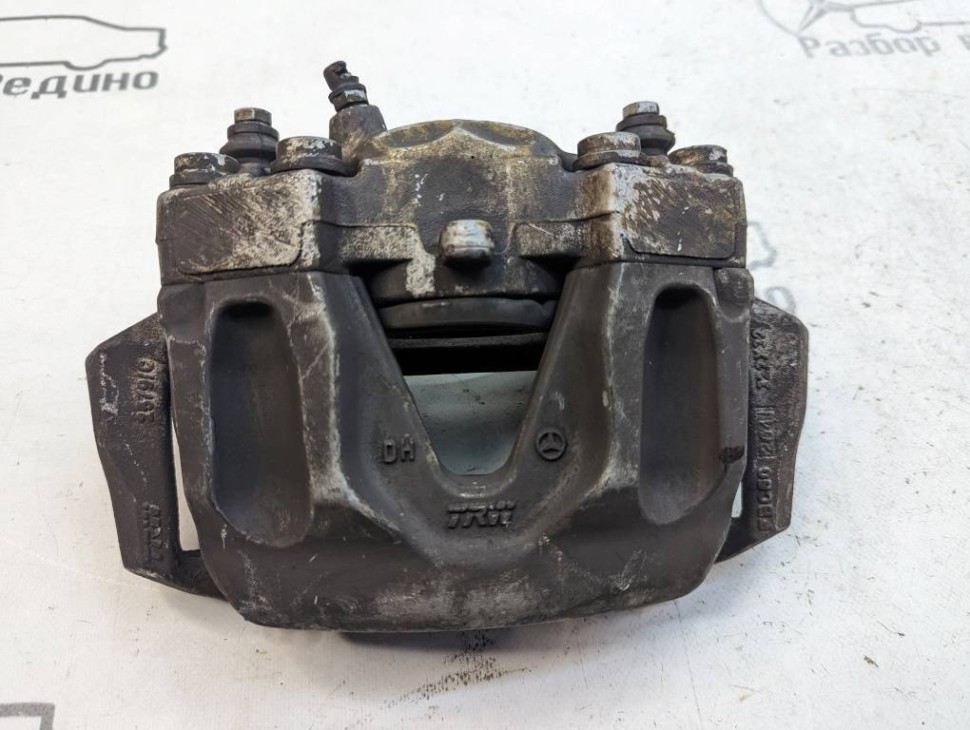 Суппорт передний правый MERCEDES-BENZ E-класс W212/S212/C207/A207 рестайлинг (2013 - 2016) фото 1 — Разборка Мерседес