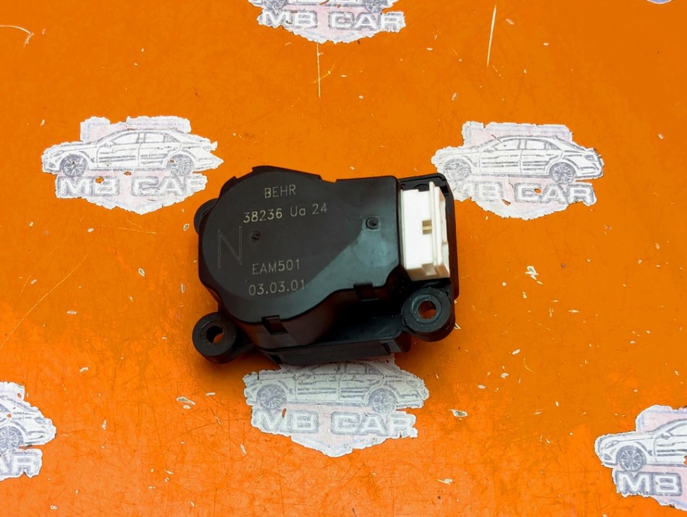 Сервоприводы печки MERCEDES-BENZ S-класс W220 (1998 - 2005) фото 1 &mdash; Разборка Мерседес