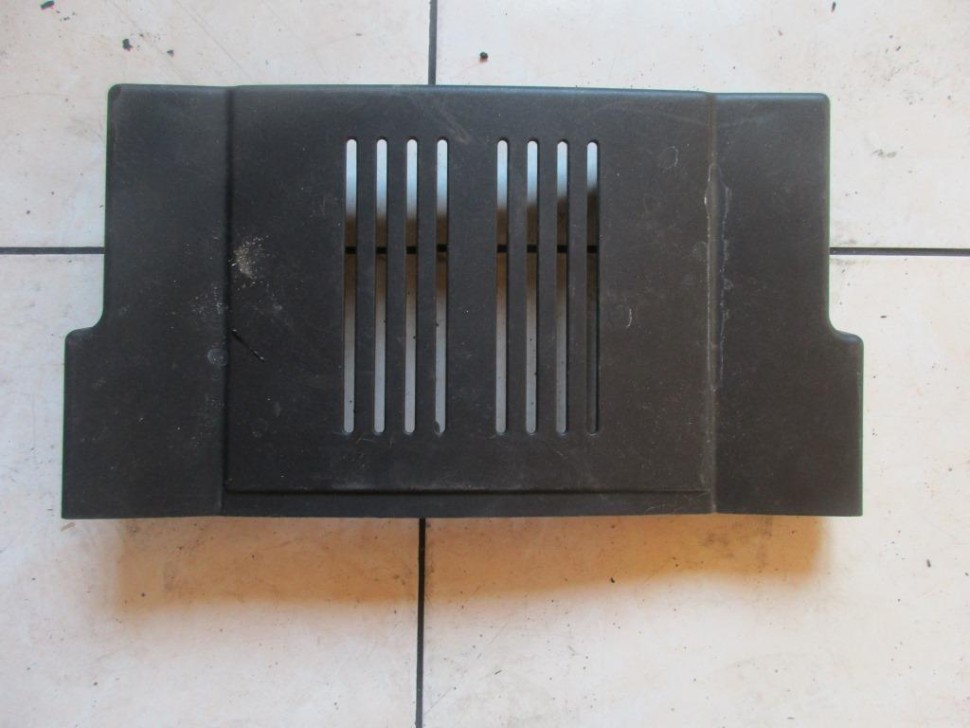 Крышка воздушного фильтра MERCEDES-BENZ S-класс W140 (1991 - 1998) фото 1 — Разборка Мерседес