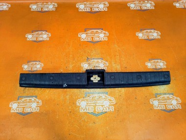 Накладка замка багажника MERCEDES-BENZ M-класс W163 рестайлинг (2001 - 2005) — Разборка Мерседес