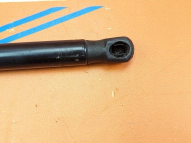 Амортизатор капота MERCEDES-BENZ E-класс W212/S212/C207/A207 рестайлинг (2013 - 2016) — Разборка Мерседес