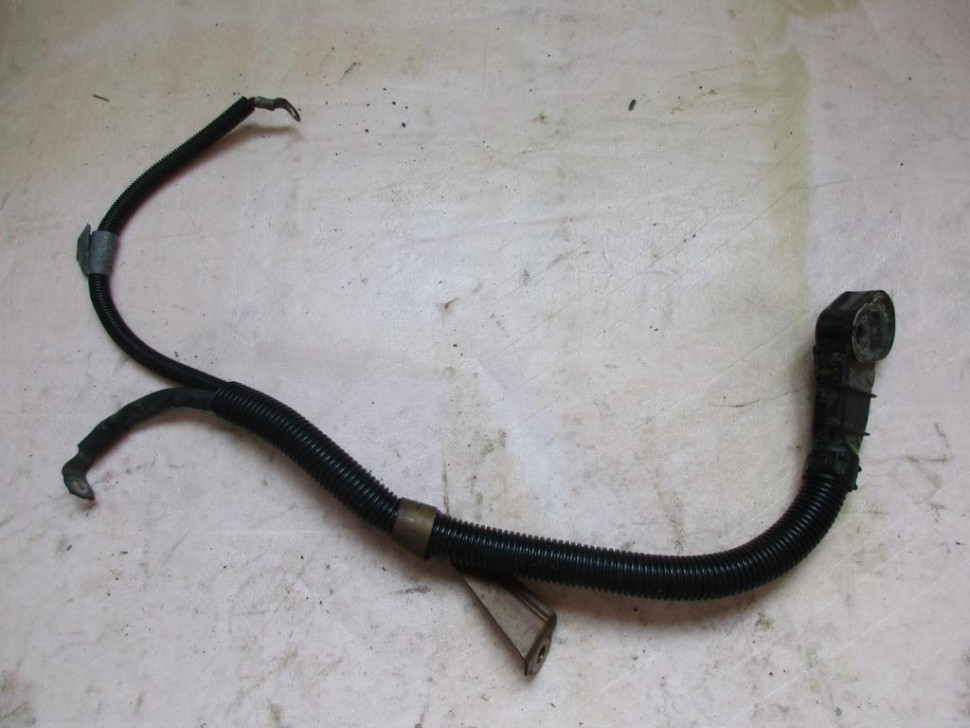 Провод плюсовой MERCEDES-BENZ S-класс W220 (1998 - 2005) фото 1 — Разборка Мерседес