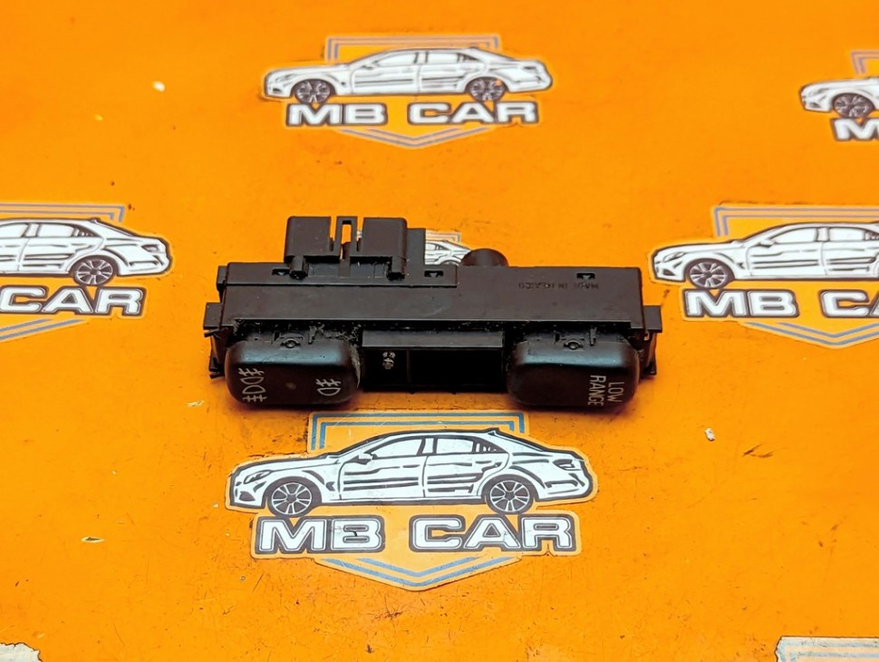 Кнопка блокировки мостов MERCEDES-BENZ M-класс W163 рестайлинг (2001 - 2005) фото 1 &mdash; Разборка Мерседес