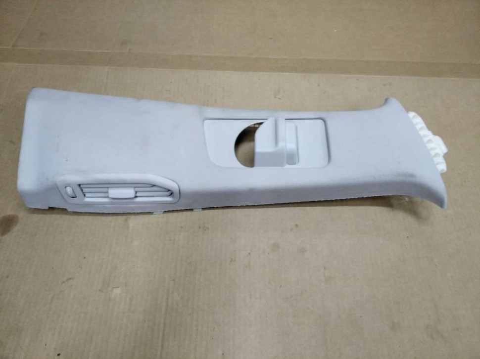 Накладка средней стойки MERCEDES-BENZ GLE-класс AMG W166 (2015 - 2019) фото 1 — Разборка Мерседес