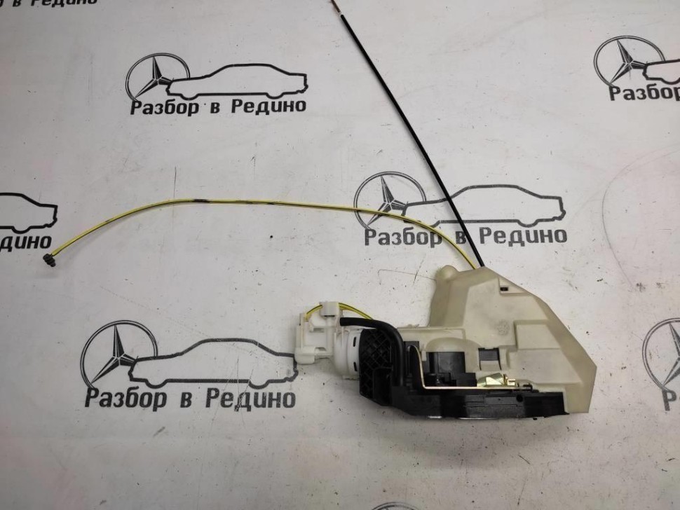 Замок двери задней левой MERCEDES-BENZ S-класс W220 (1998 - 2005) фото 1 — Разборка Мерседес