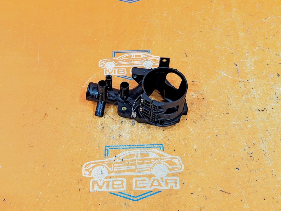 Кронштейн топливного фильтра MERCEDES-BENZ C-класс W205/S205/C205/A205 (2014 - 2018) фото 1 — Разборка Мерседес