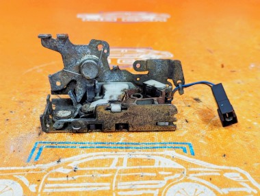 Замок двери сдвижной MERCEDES-BENZ Vito W638 (1996 - 2003) — Разборка Мерседес