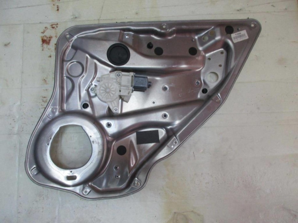 Стеклоподъемник задний правый MERCEDES-BENZ C-класс W204/S204 (2006 - 2011) фото 1 — Разборка Мерседес