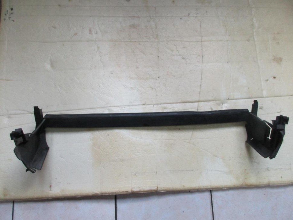 Кожух радиатора MERCEDES-BENZ S-класс W221 (2005 - 2009) фото 1 — Разборка Мерседес