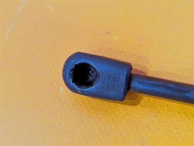 Амортизатор капота MERCEDES-BENZ GLE-класс Coupe C292 (2015 - 2019) — Разборка Мерседес