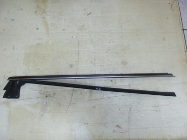 Молдинг стекла двери MERCEDES-BENZ CLK-класс C209/W209 (2002 - 2005) — Разборка Мерседес