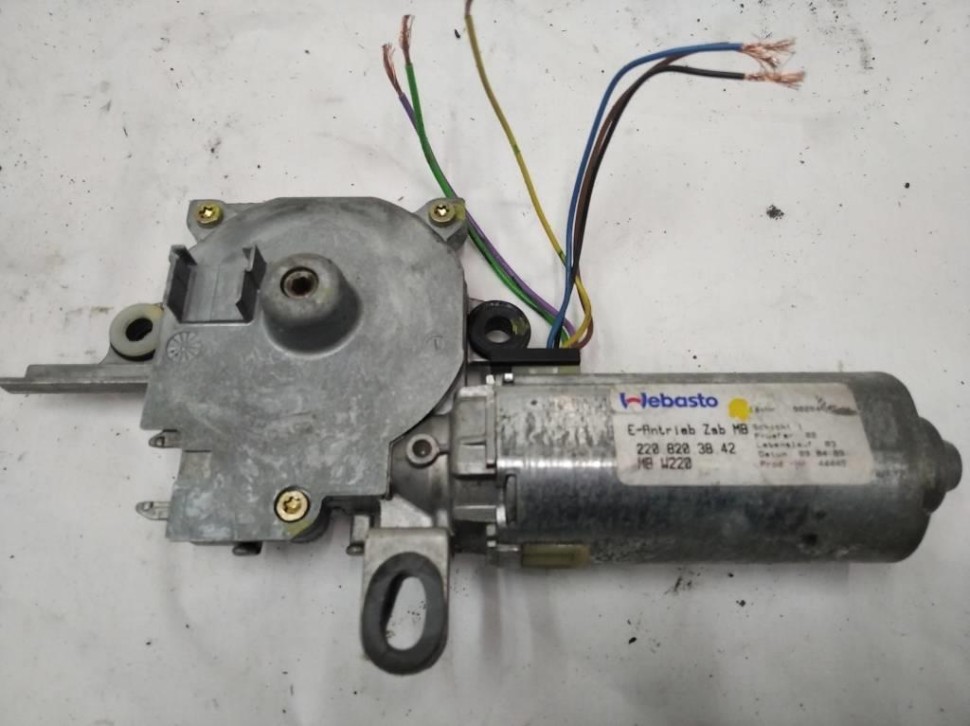 Моторчик люка MERCEDES-BENZ S-класс W220 (1998 - 2005) фото 1 — Разборка Мерседес