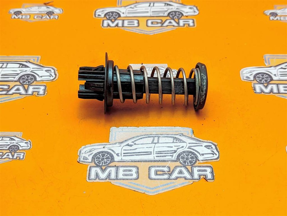 Упор капота MERCEDES-BENZ C-класс W204/S204 (2006 - 2011) фото 1 — Разборка Мерседес