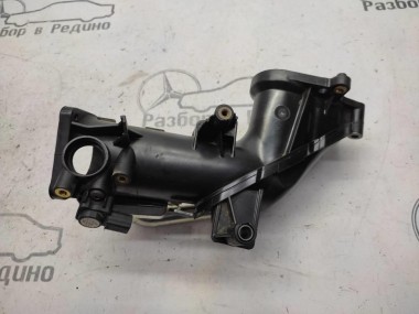 Патрубок впускного коллектора MERCEDES-BENZ S-класс W221 (2005 - 2009) — Разборка Мерседес