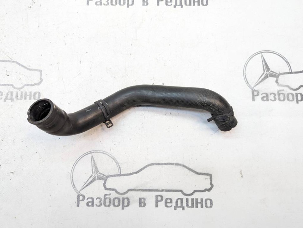 Патрубок радиатора MERCEDES-BENZ B-класс W246 (2011 - 2014) фото 1 — Разборка Мерседес