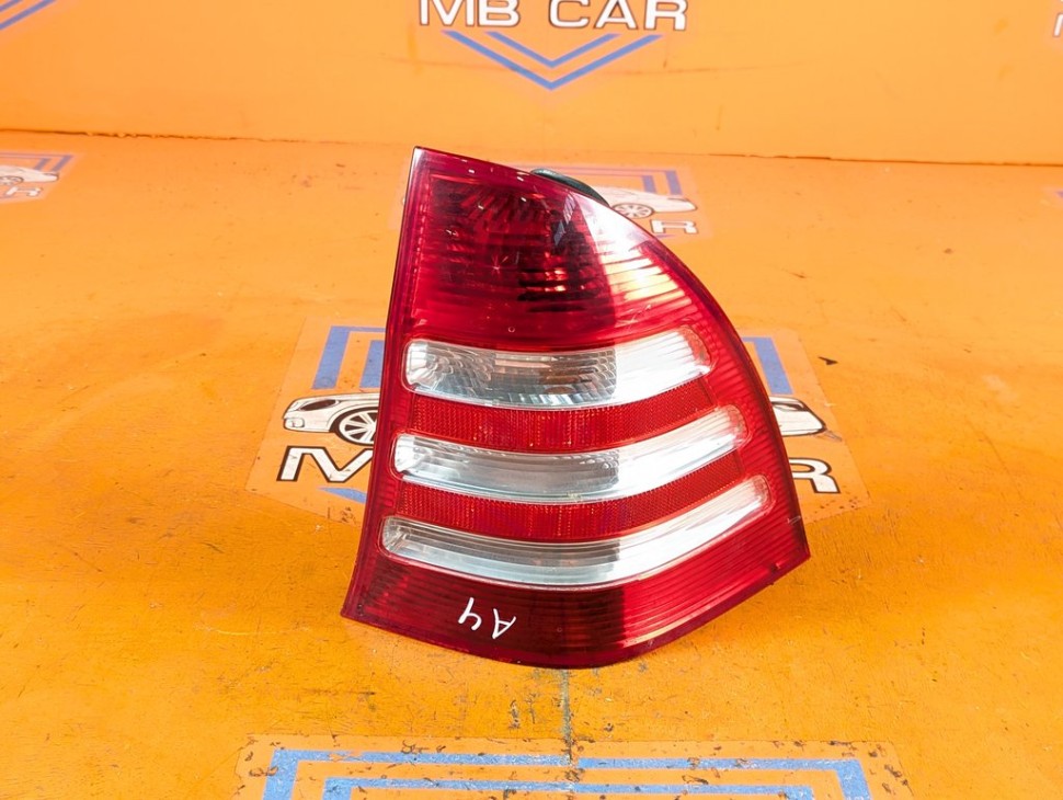 Фонарь задний правый MERCEDES-BENZ C-класс W203/S203/CL203 рестайлинг (2004 - 2008) фото 1 &mdash; Разборка Мерседес