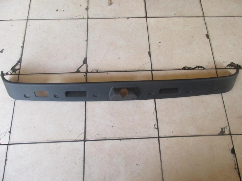 Накладка крышки багажника MERCEDES-BENZ E-класс W211/S211 (2002 - 2006) фото 1 — Разборка Мерседес