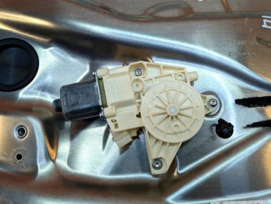 Стеклоподъемник передний левый MERCEDES-BENZ C-класс W204/S204/С204 рестайлинг (2011 - 2015) — Разборка Мерседес