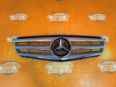 Решетка радиатора MERCEDES-BENZ C-класс W204/S204/С204 рестайлинг (2011 - 2015) — Разборка Мерседес