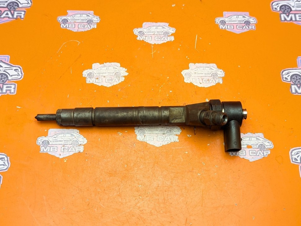 Форсунка ДИЗЕЛЬ MERCEDES-BENZ Sprinter W901-905 (1995 - 2006) фото 1 &mdash; Разборка Мерседес