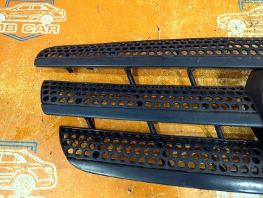 Решетка радиатора MERCEDES-BENZ M-класс W163 рестайлинг (2001 - 2005) — Разборка Мерседес