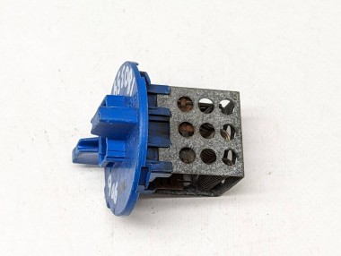 Реле моторчика печки MERCEDES-BENZ Sprinter W906 (2006 - 2019) — Разборка Мерседес